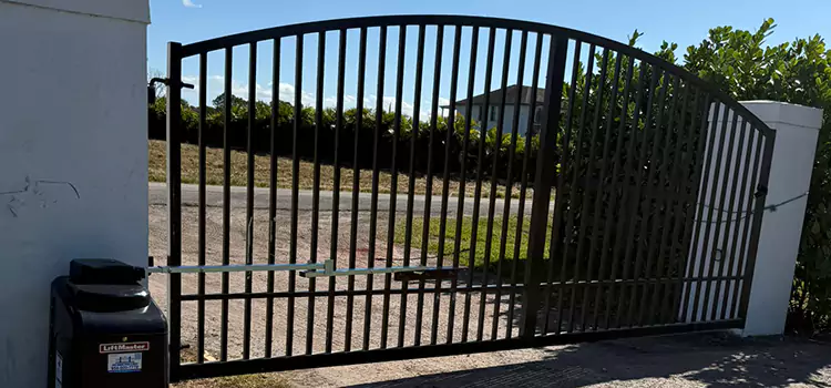Driveway Fence Repair Eastmont