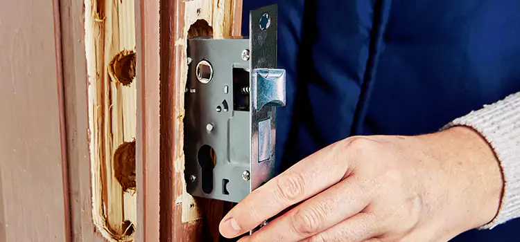Garage Door Lock Replacement Eastmont